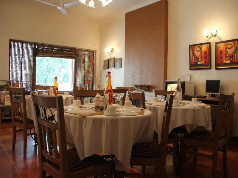 Ahuja Residency Golf Links Hotell New Delhi Exteriör bild