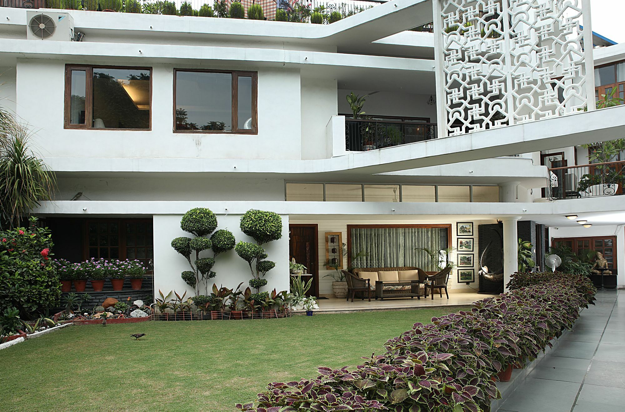 Ahuja Residency Golf Links Hotell New Delhi Exteriör bild
